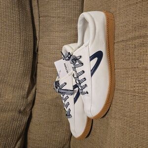 Women's Tretorn Nylite Plus canvas sneakers 11 white shoes New